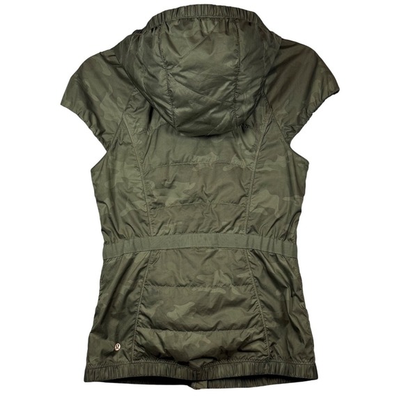 Lululemon Spring Fling Puffer Vest, Camo, Removable Hood, Size 6 - Picture 3 of 10